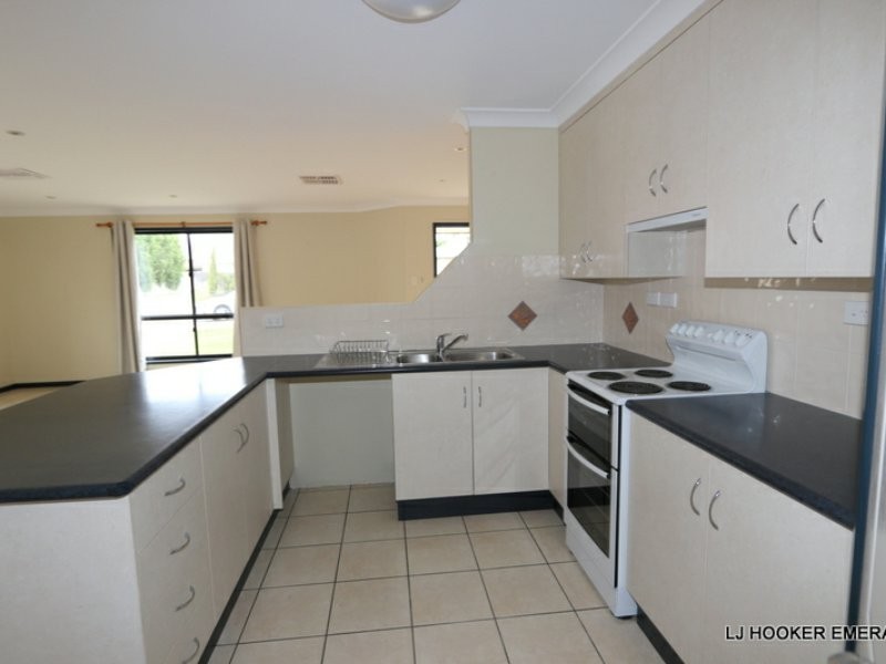 36 Andrews Road, Emerald QLD 4720