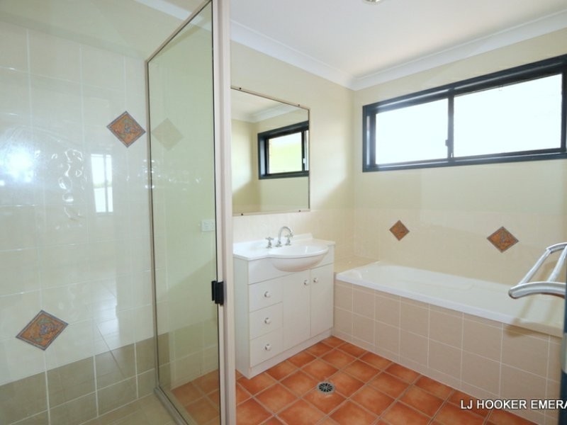36 Andrews Road, Emerald QLD 4720