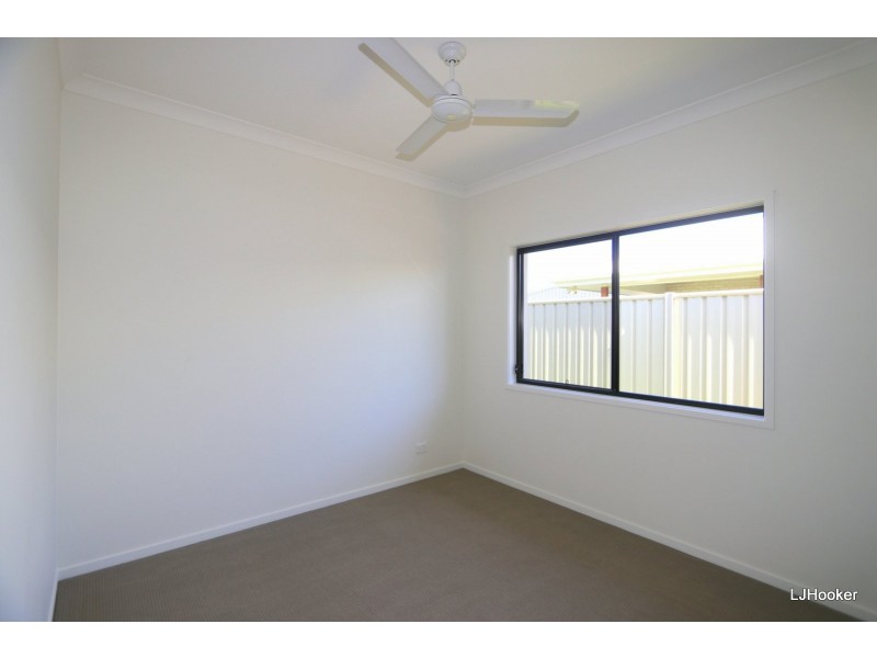 83 Canterbury Road, Emerald QLD 4720