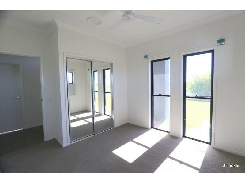 83 Canterbury Road, Emerald QLD 4720