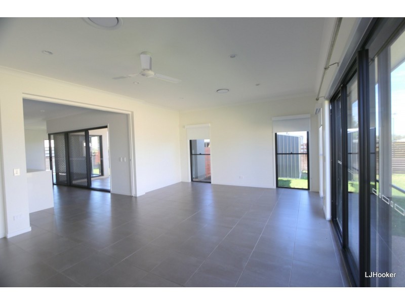 83 Canterbury Road, Emerald QLD 4720