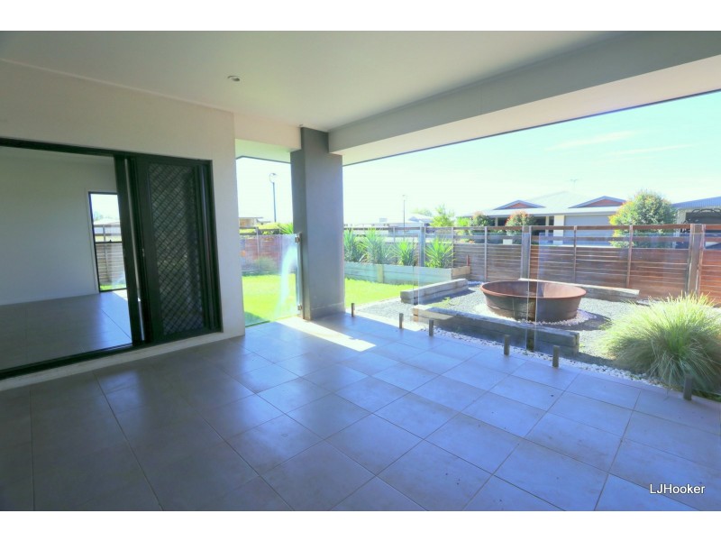 83 Canterbury Road, Emerald QLD 4720