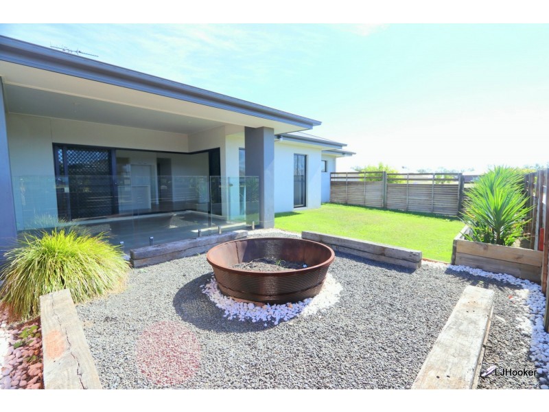 83 Canterbury Road, Emerald QLD 4720