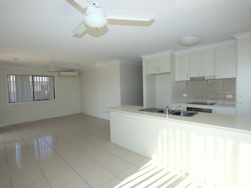 10 Onyx Street, Emerald QLD 4720