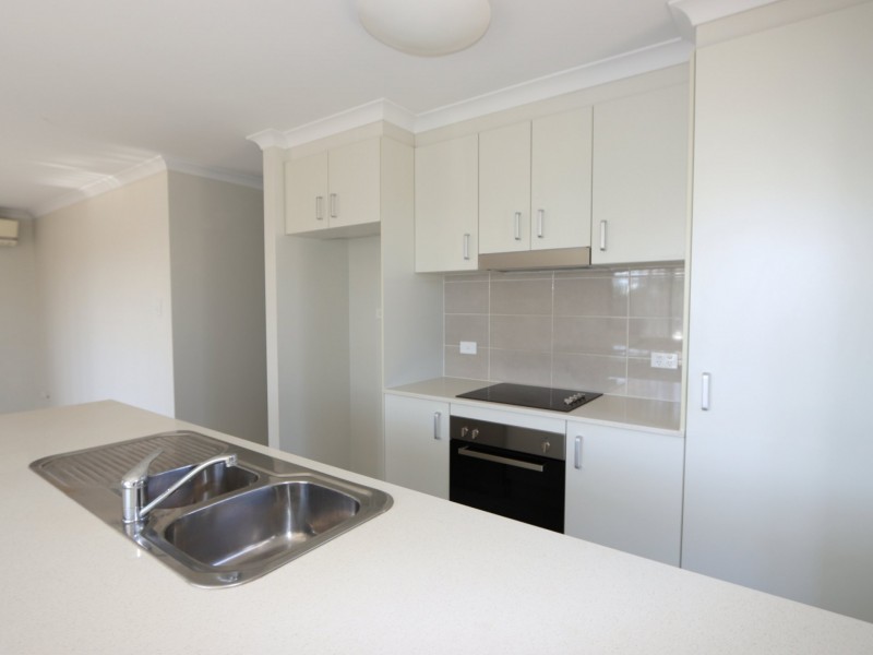 10 Onyx Street, Emerald QLD 4720