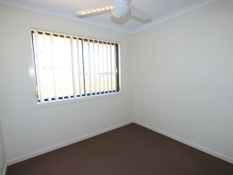 10 Onyx Street, Emerald QLD 4720