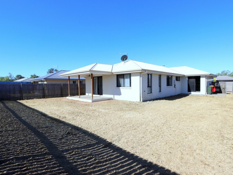 10 Onyx Street, Emerald QLD 4720