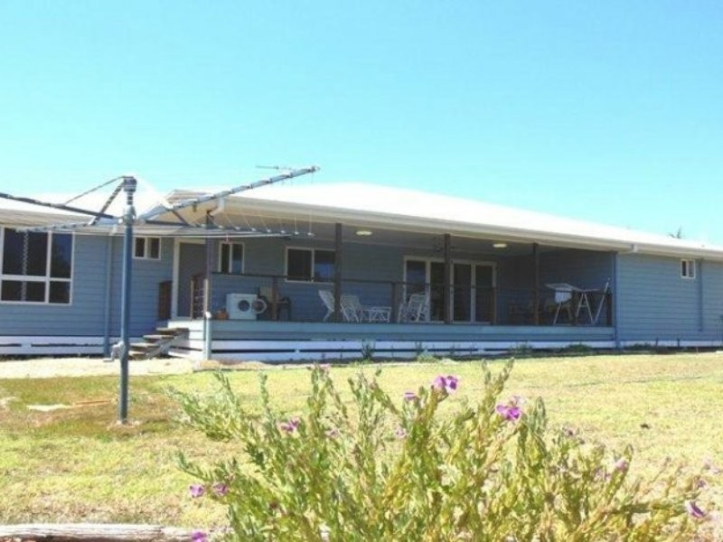 5 Mooney Crescent, Emerald QLD 4720