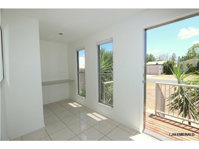4 Lilly Close, Emerald QLD 4720