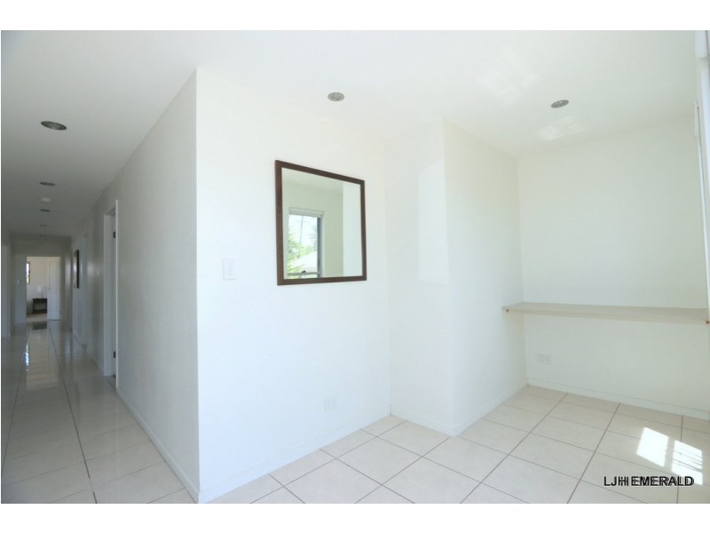 4 Lilly Close, Emerald QLD 4720