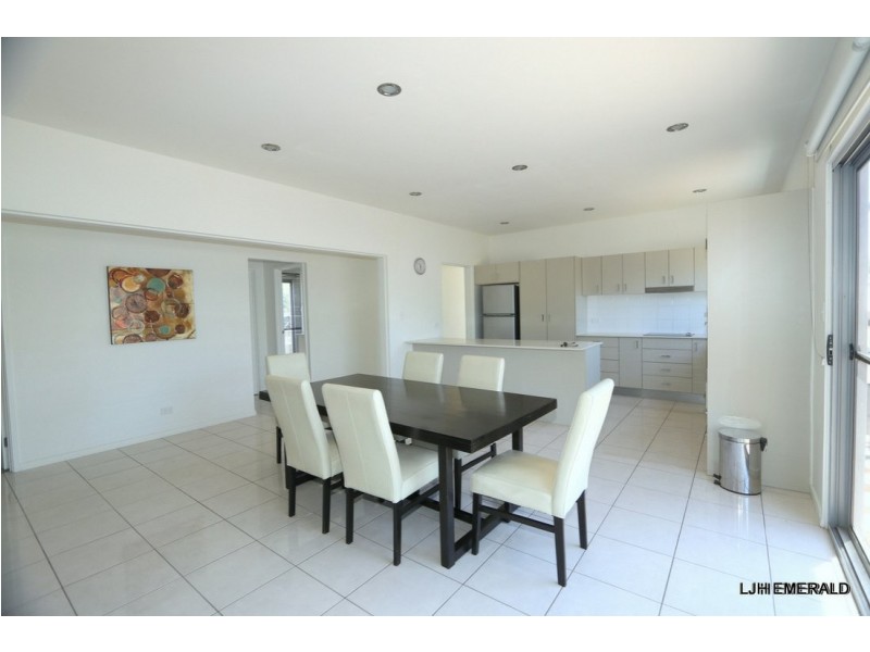 4 Lilly Close, Emerald QLD 4720