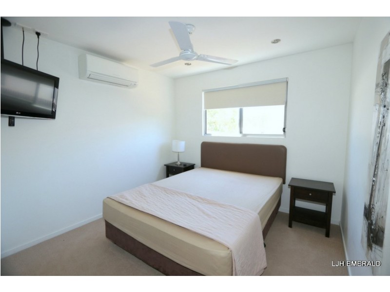 4 Lilly Close, Emerald QLD 4720