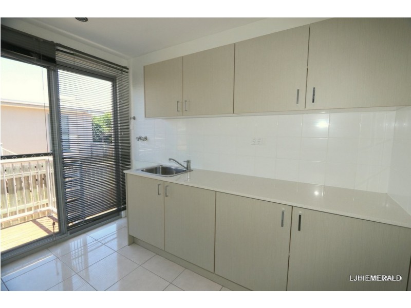 4 Lilly Close, Emerald QLD 4720