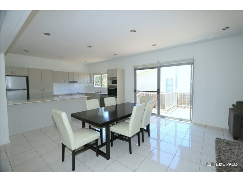 4 Lilly Close, Emerald QLD 4720