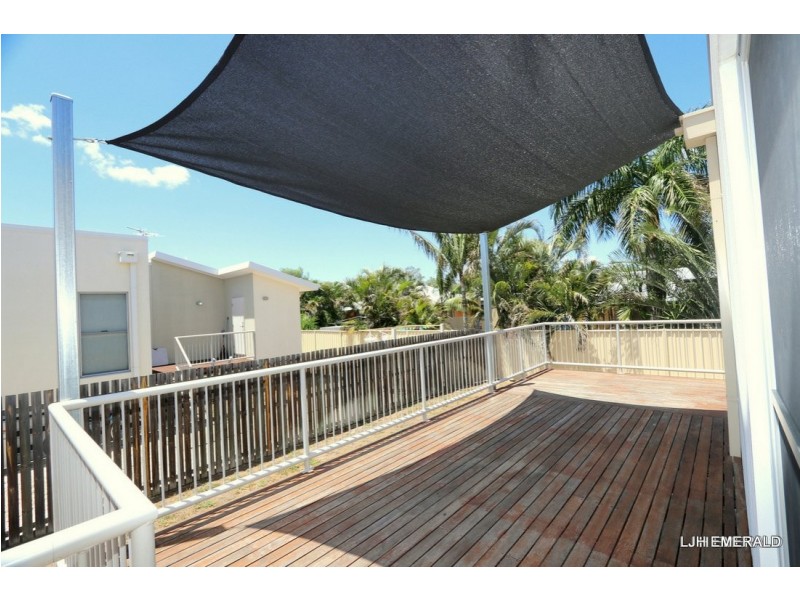 4 Lilly Close, Emerald QLD 4720