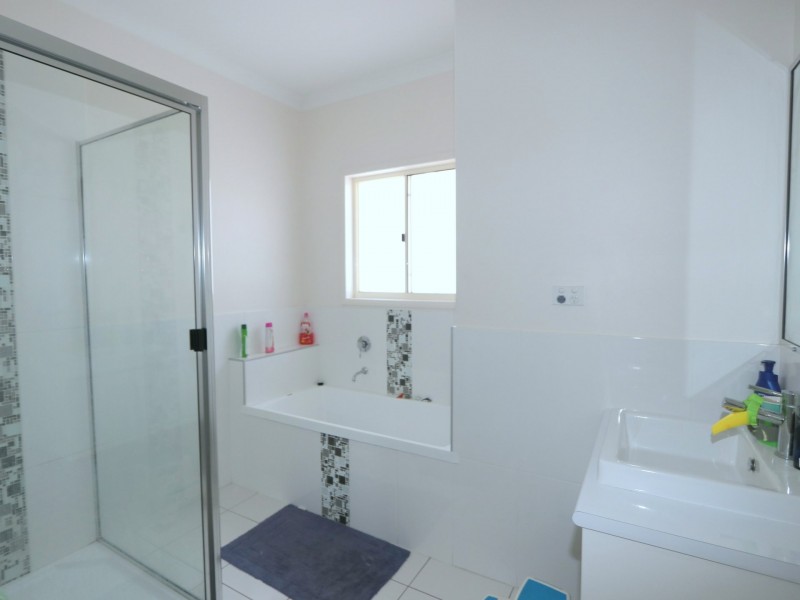 1/62 Gladstone Street, Emerald QLD 4720