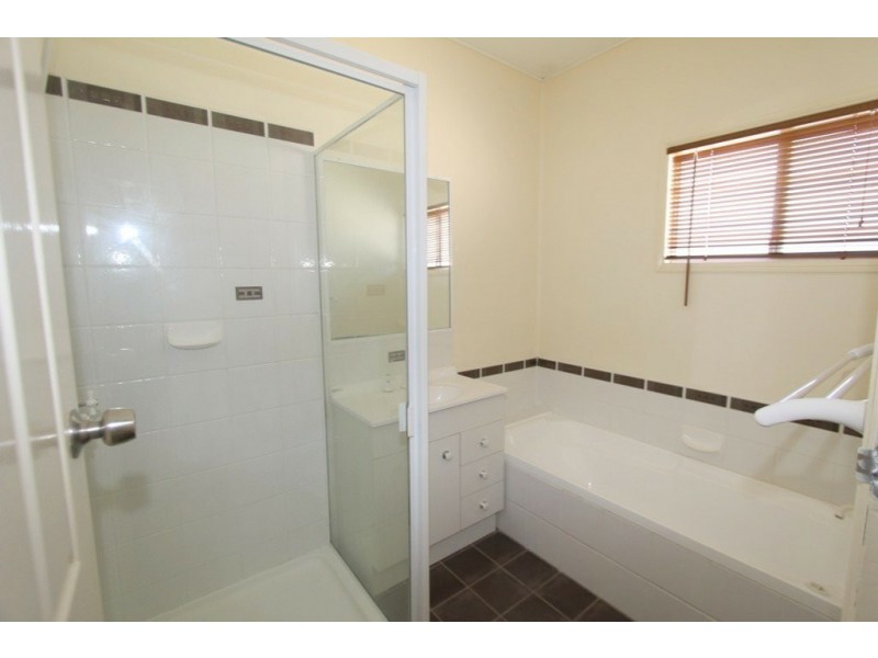 34 Campbell Street, Emerald QLD 4720