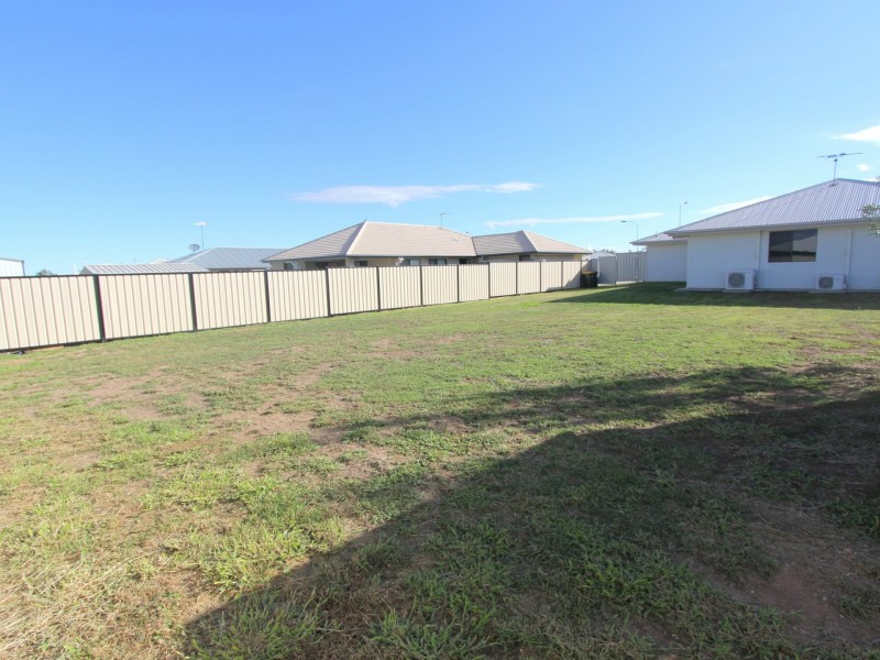 2 Mitchell Street, Emerald QLD 4720