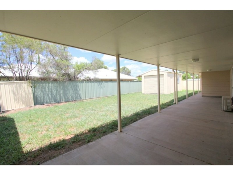 10 Chalmers Street, Emerald QLD 4720