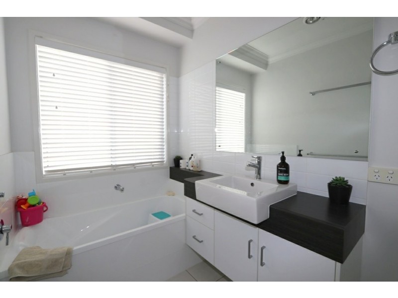 4 Saville Street, Emerald QLD 4720