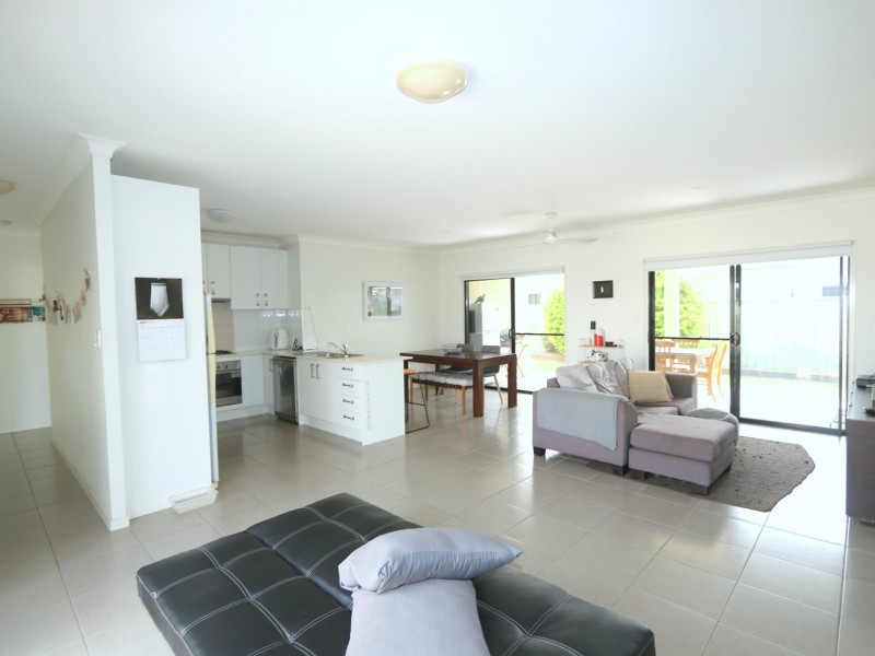 10 Paperbark Place, Emerald QLD 4720