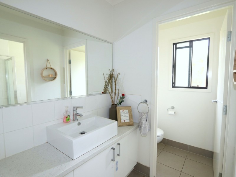 10 Paperbark Place, Emerald QLD 4720