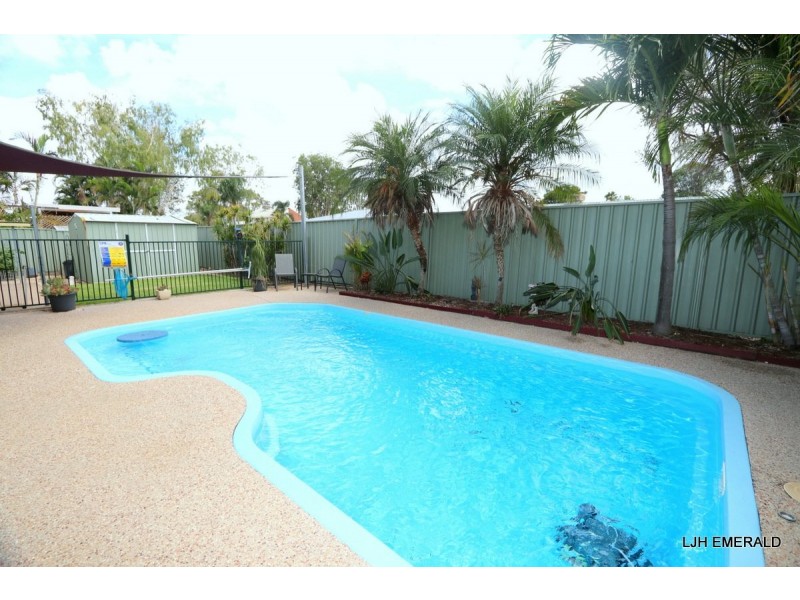 9 Jacqueline Drive, Emerald QLD 4720