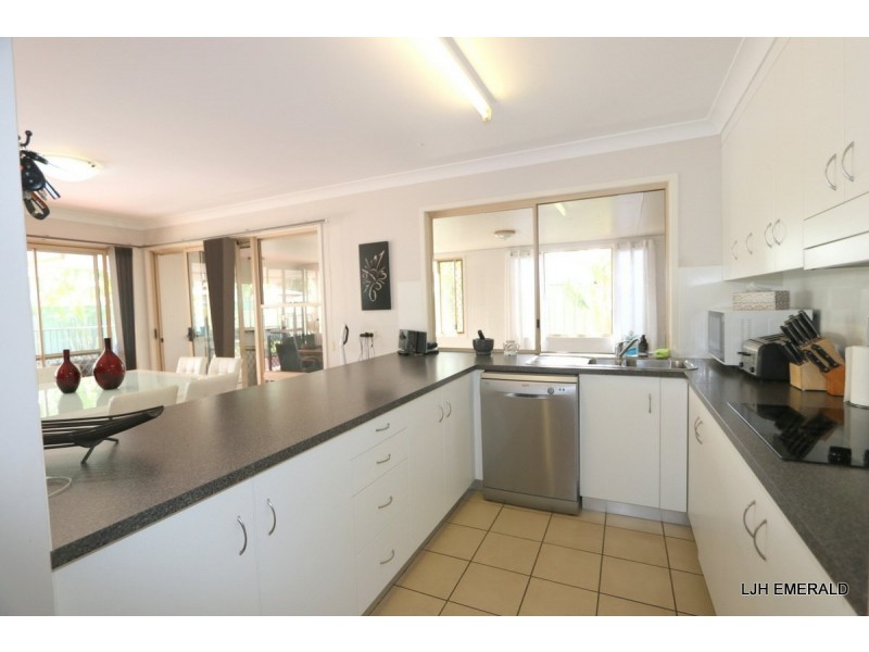 9 Jacqueline Drive, Emerald QLD 4720