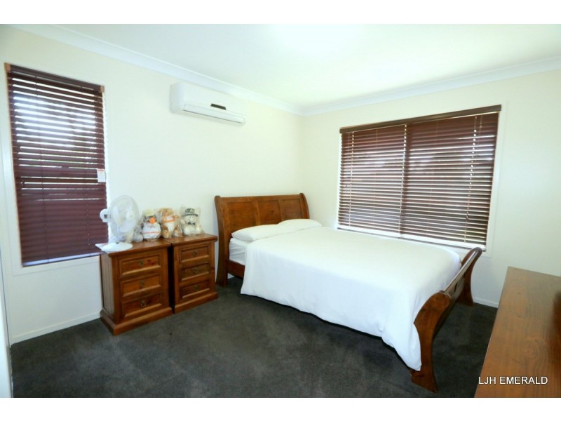 9 Jacqueline Drive, Emerald QLD 4720