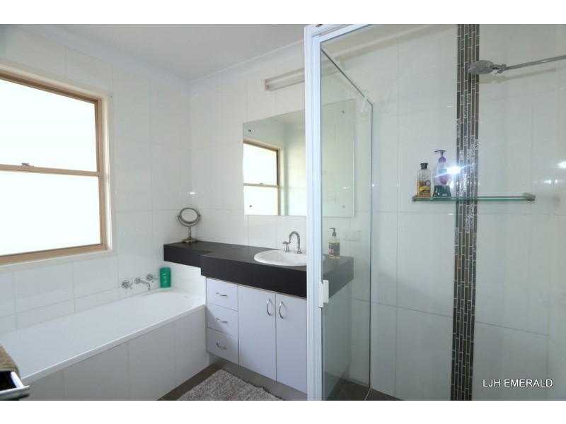 9 Jacqueline Drive, Emerald QLD 4720