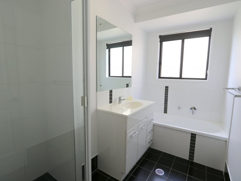 17 Berthun Street, Emerald QLD 4720