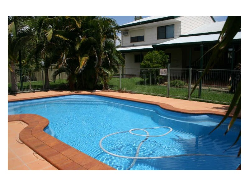 8 Ward Place, Emerald QLD 4720