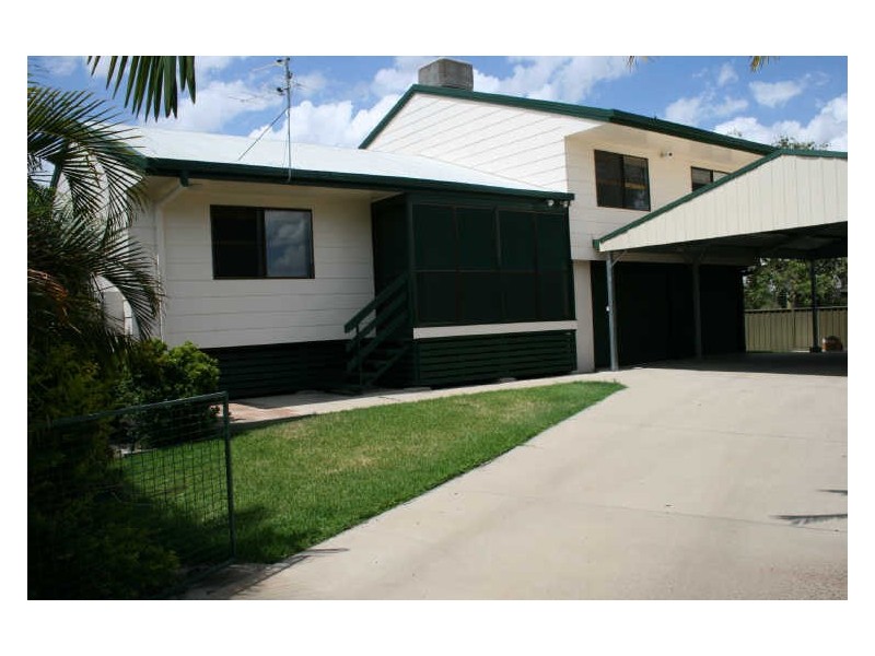 8 Ward Place, Emerald QLD 4720