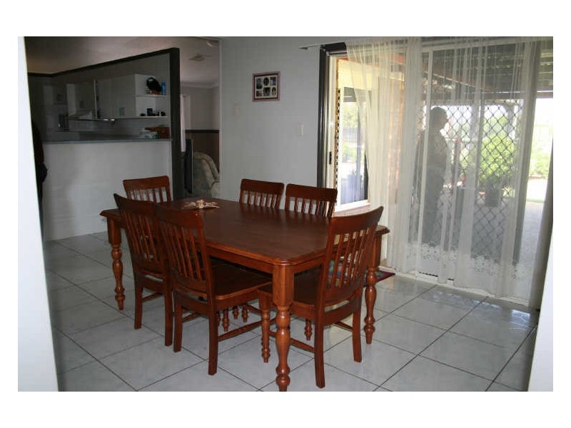 8 Ward Place, Emerald QLD 4720