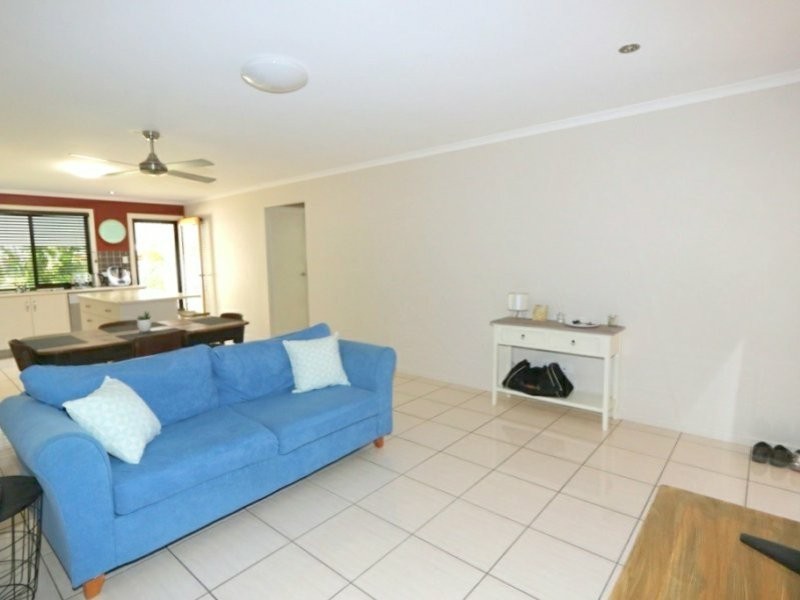 11B Brokenwood Street, Emerald QLD 4720