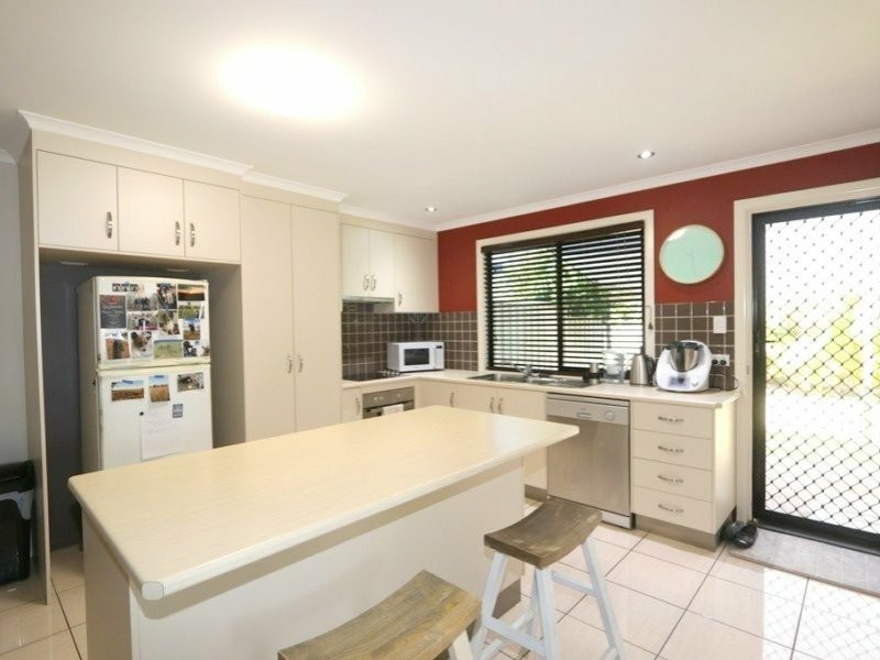 11B Brokenwood Street, Emerald QLD 4720