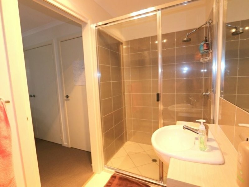 11B Brokenwood Street, Emerald QLD 4720