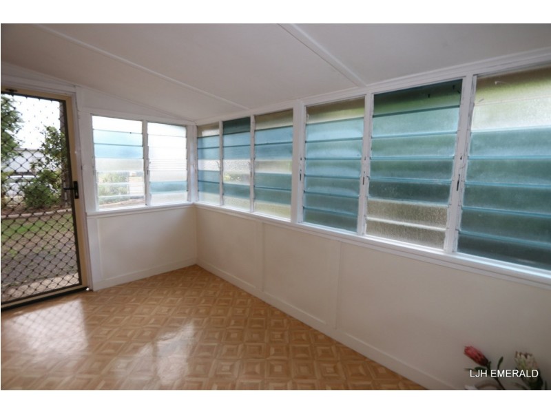 15 Brief Street, Emerald QLD 4720