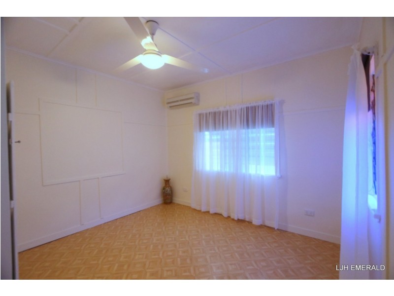15 Brief Street, Emerald QLD 4720