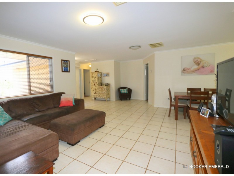 38 Barry Street, Emerald QLD 4720