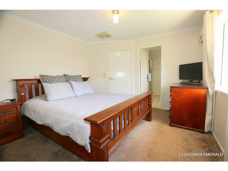 38 Barry Street, Emerald QLD 4720
