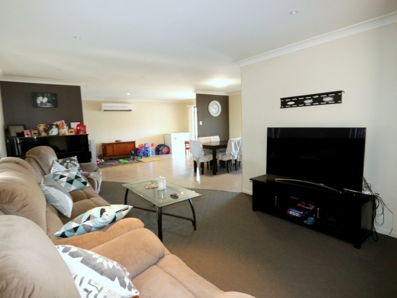 22 Crinum Crescent, Emerald QLD 4720