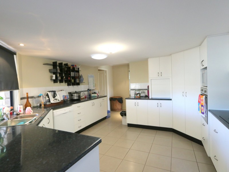 22 Crinum Crescent, Emerald QLD 4720