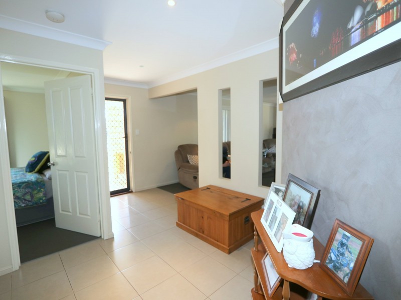 22 Crinum Crescent, Emerald QLD 4720