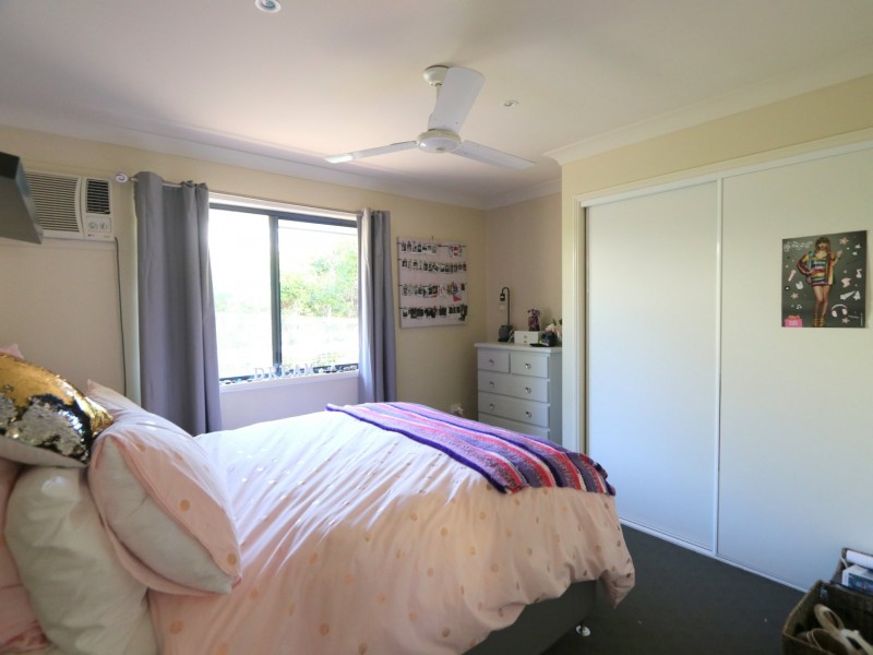 22 Crinum Crescent, Emerald QLD 4720