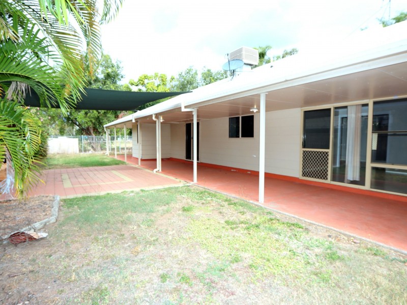 10 Peggy Court, Emerald QLD 4720