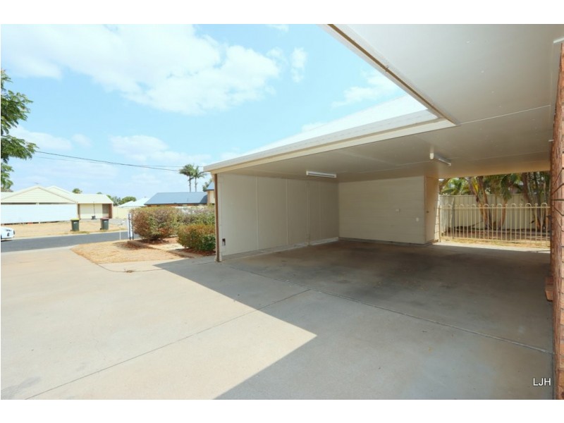 10 Peggy Court, Emerald QLD 4720