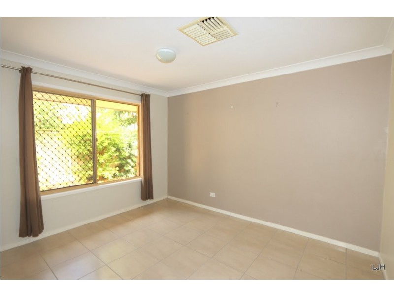 10 Peggy Court, Emerald QLD 4720