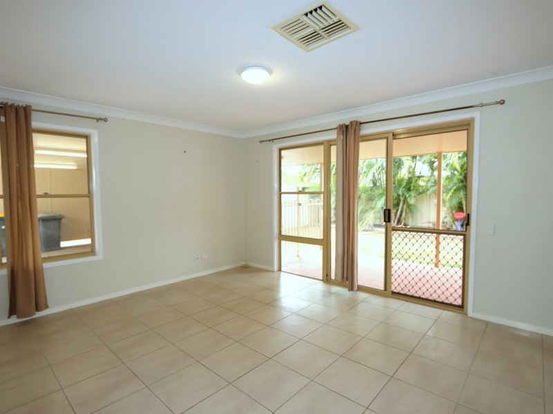 10 Peggy Court, Emerald QLD 4720