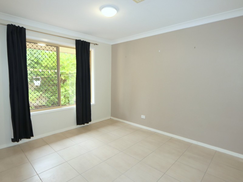 10 Peggy Court, Emerald QLD 4720